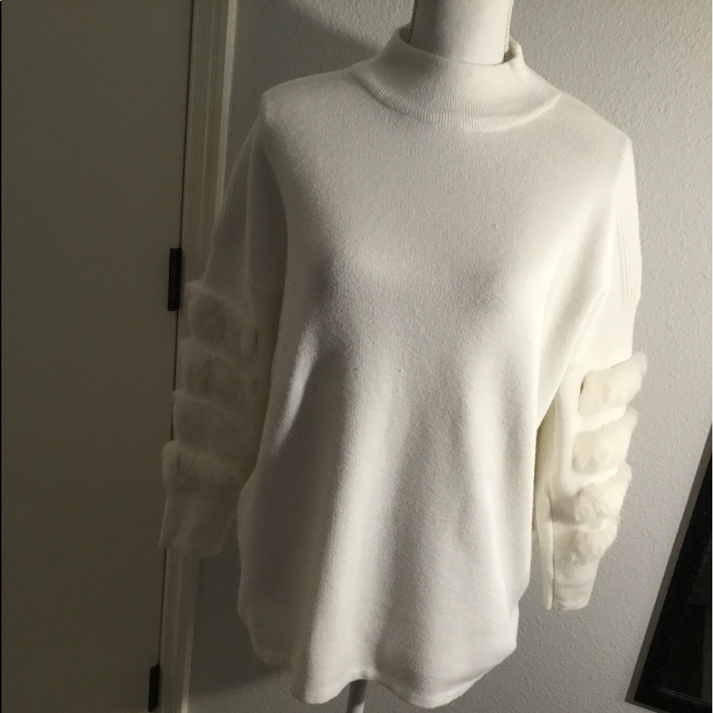 S h k  Paris sweater- L